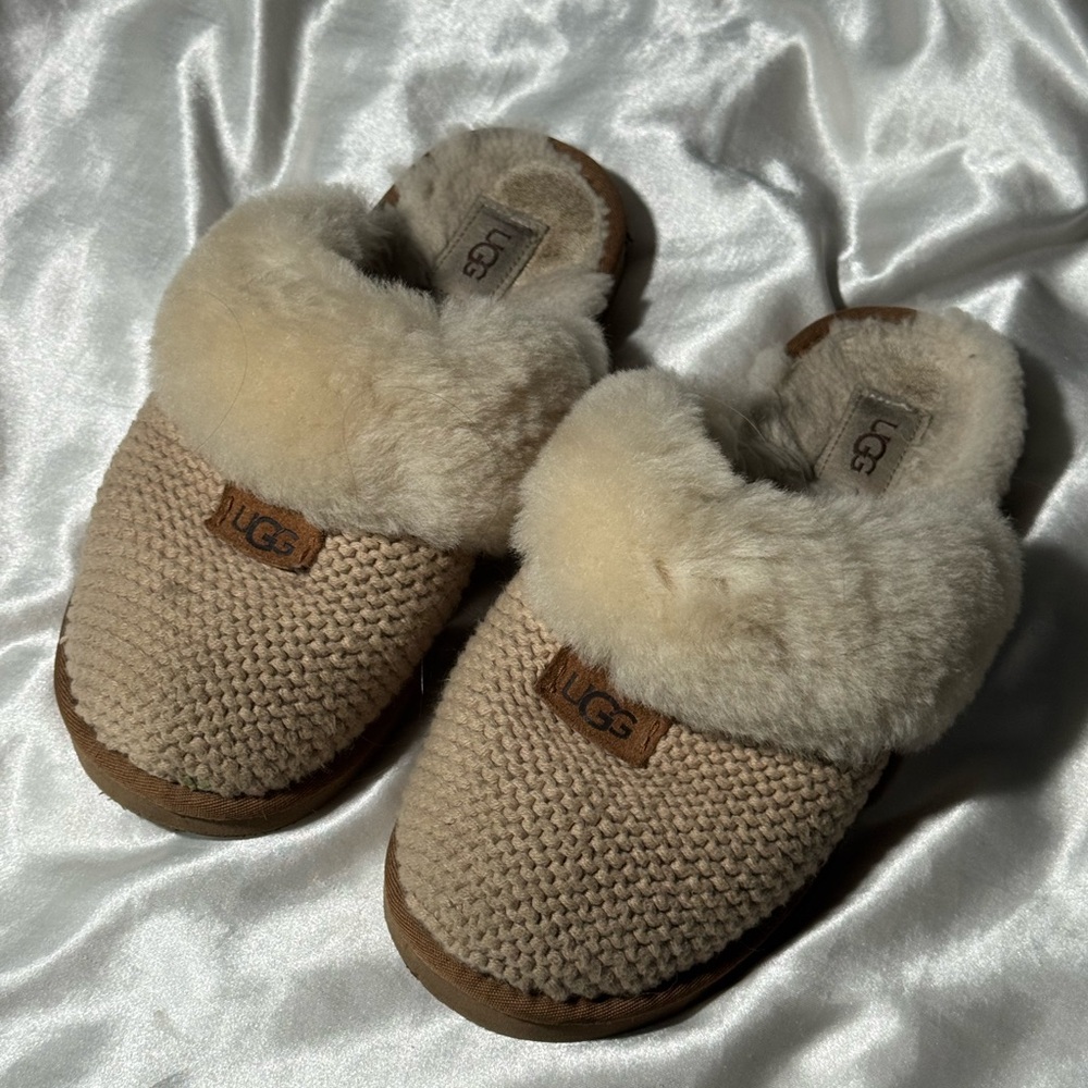 Ugg slipper shoes